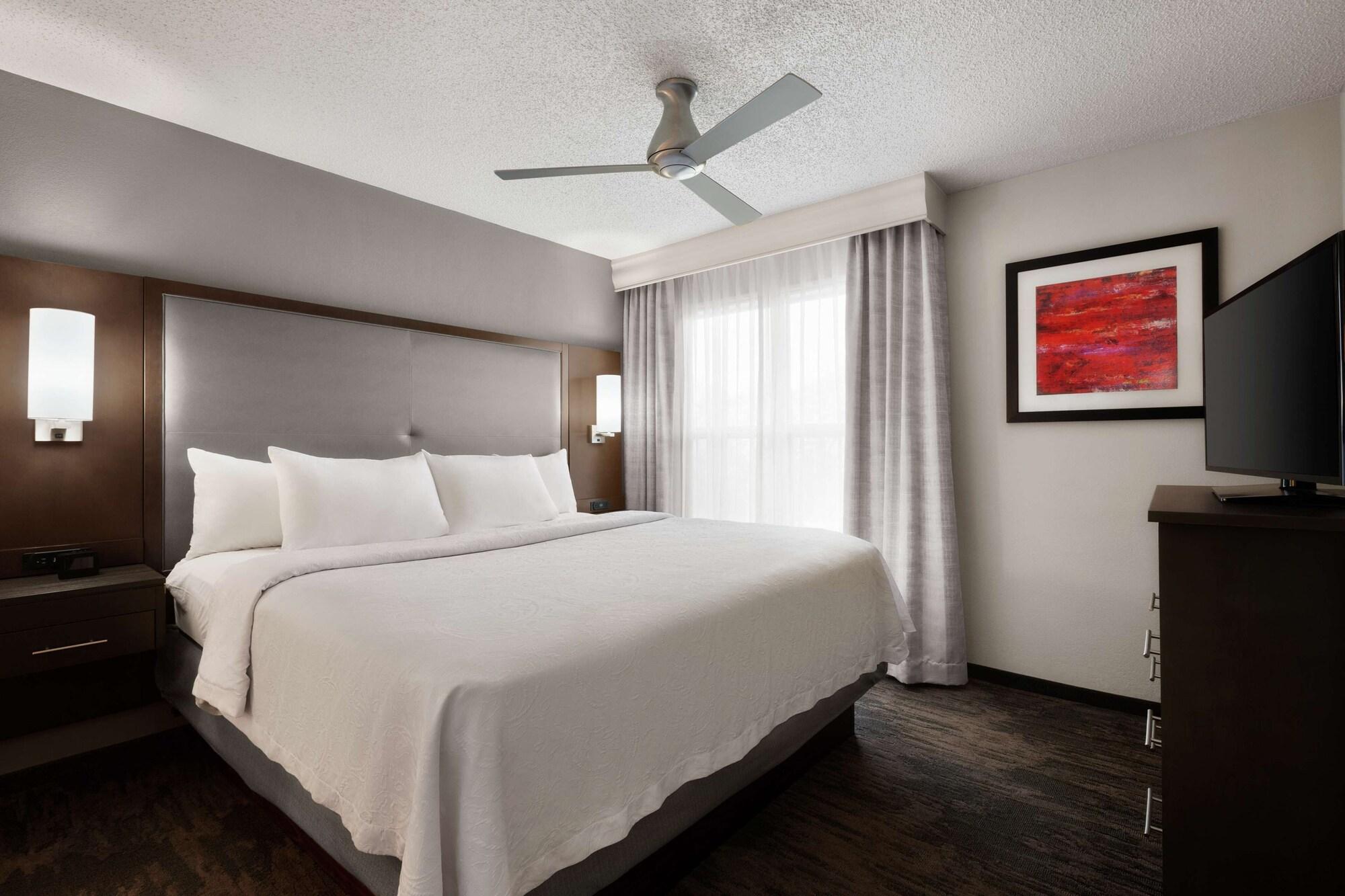 Addison Suites Dış mekan fotoğraf