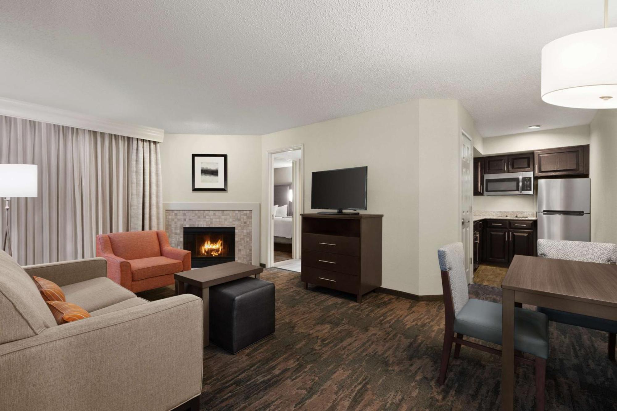 Addison Suites Dış mekan fotoğraf
