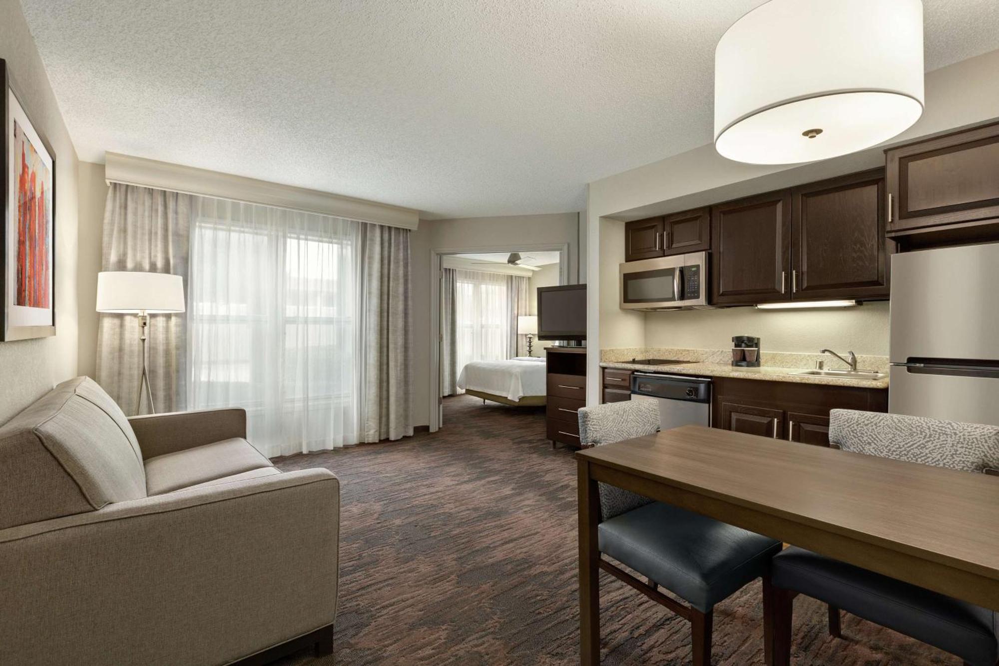 Addison Suites Dış mekan fotoğraf