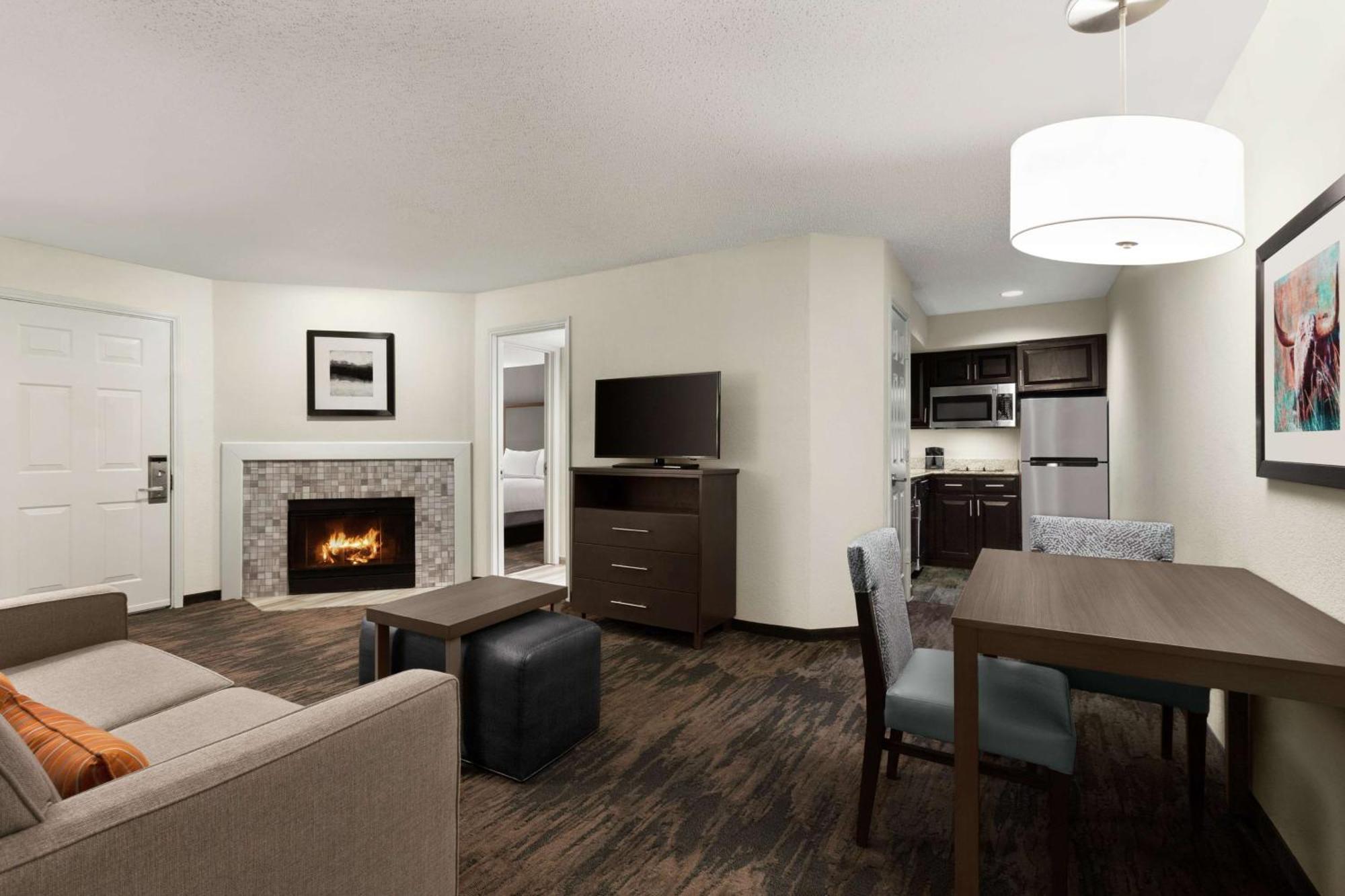 Addison Suites Dış mekan fotoğraf