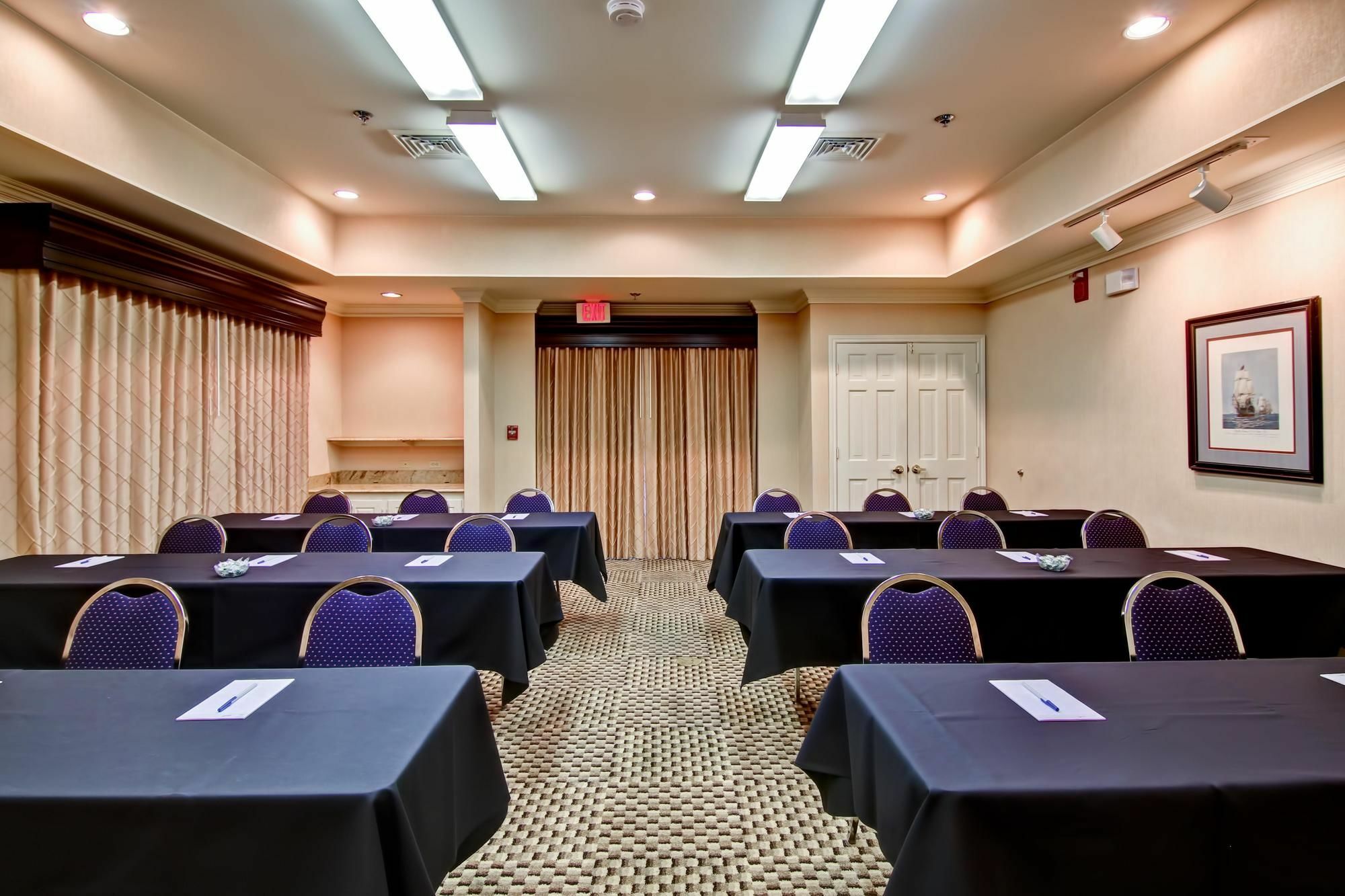 Addison Suites Dış mekan fotoğraf